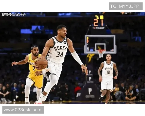 字母哥愤怒撕球衣雄鹿惨败后更衣室冲突升级引发热议 字母哥愤怒撕球衣雄鹿惨败后更衣室冲突升级引发热议