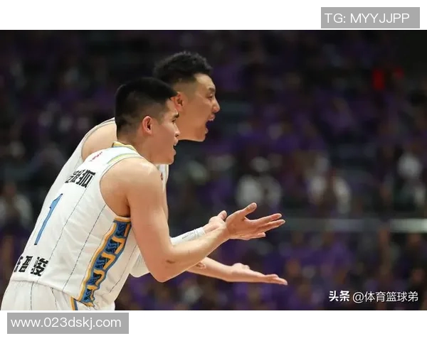 CBA北京队与新疆队比赛中出现严重误判引发球迷热议与争议 CBA北京队与新疆队比赛中出现严重误判引发球迷热议与争议