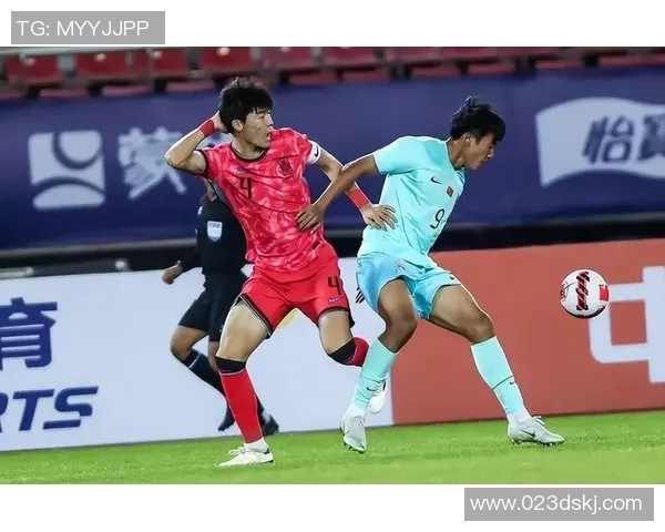 中国香港足球队迎战朝鲜队力争在国际赛场上取得佳绩