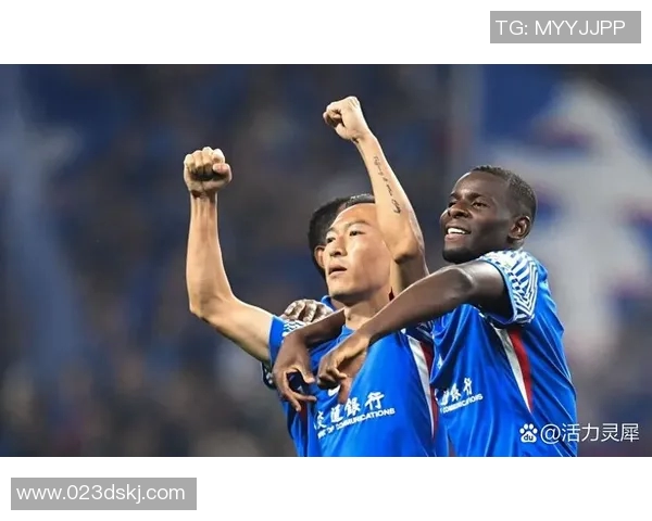 深圳队与上海绿地申花的激烈对决谁能在这场比赛中笑到最后