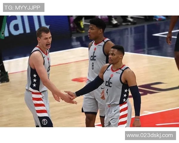 热火与绿军激情对决国语直播全程回顾与精彩瞬间分析