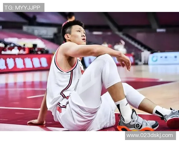 周鹏：从篮球场上的传奇到生活中的奋斗者，见证成长与坚持的故事