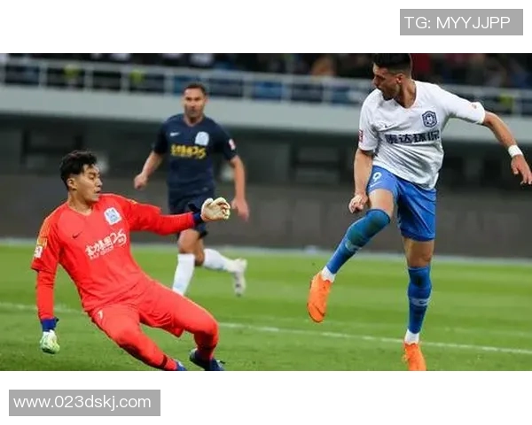 富力与泰达精彩对决录播回顾赛场瞬间与精彩进球分析