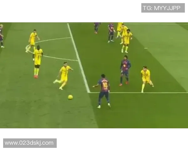 朴次茅斯与斯肯索普的激烈对决展现英格兰足球的魅力与竞争精神 朴次茅斯与斯肯索普的激烈对决展现英格兰足球的魅力与竞争精神