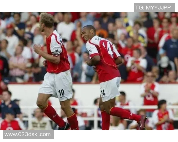 纽约红牛与肯萨斯的激烈对决揭示了球队实力与战术的较量 纽约红牛与肯萨斯的激烈对决揭示了球队实力与战术的较量