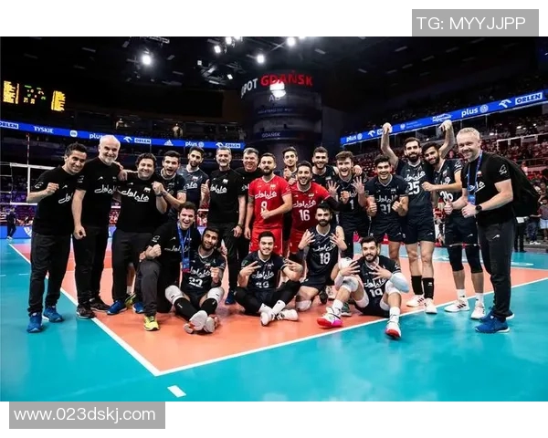 深圳足球队在城市联赛积分榜上以75分稳居第一位置展现强劲实力